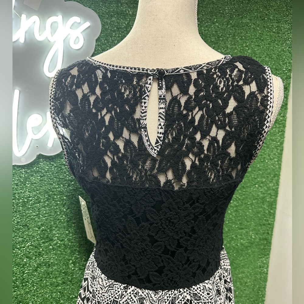 Speechless Pattered dress - Picture 3 of 3